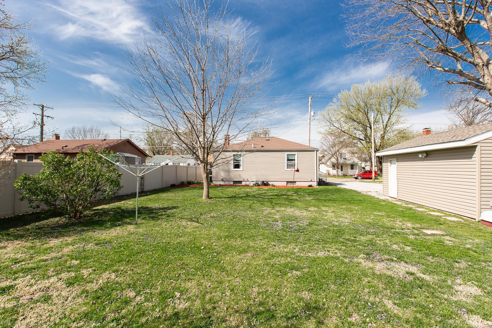 417 East State Street O'Fallon, IL 62269 - Photo 23 of 25 Gallery Image 23