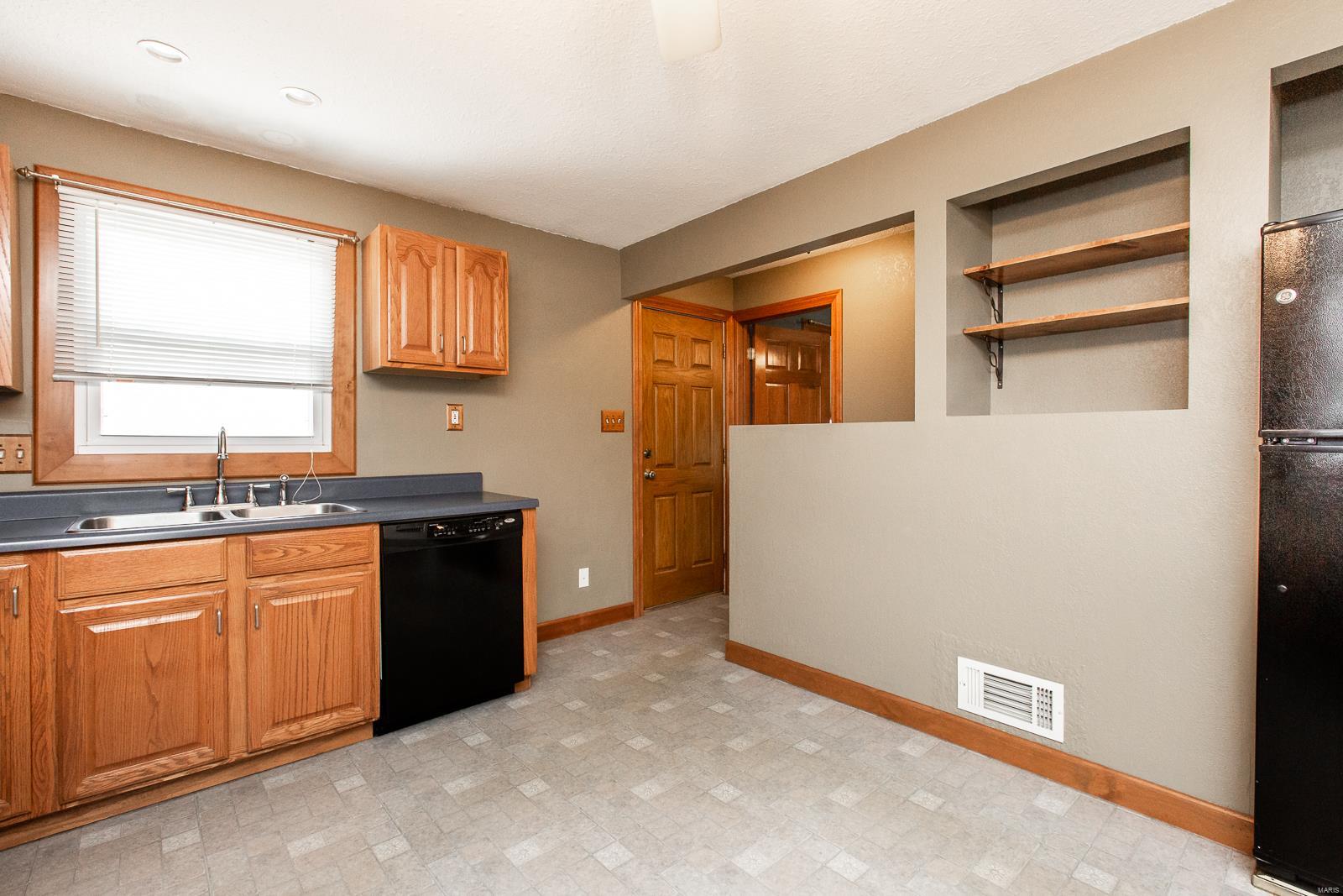 417 East State Street O'Fallon, IL 62269 - Photo 9 of 25 Gallery Image 9