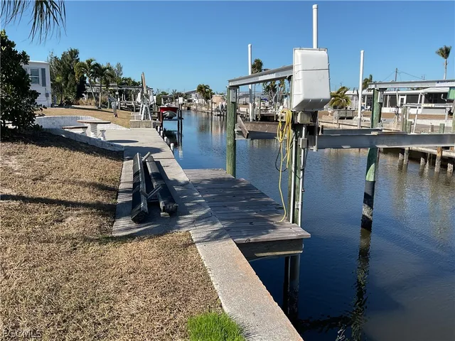 $239,000 | 4932 Gulfgate Lane, St. James City, FL 33956