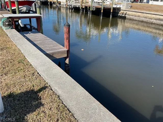 $239,000 | 4932 Gulfgate Lane, St. James City, FL 33956