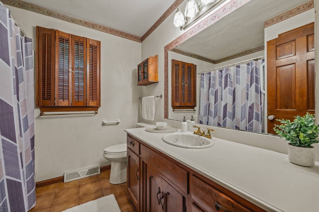 8 Chestnut Hill Road Wilbraham, MA 01095 - Photo 28 of 42