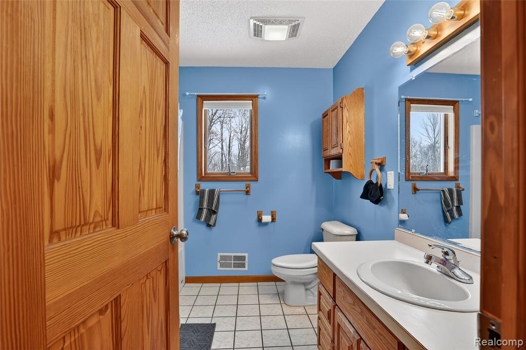 14101 Tuscola Road Clio, MI 48420 - Photo 4 of 28