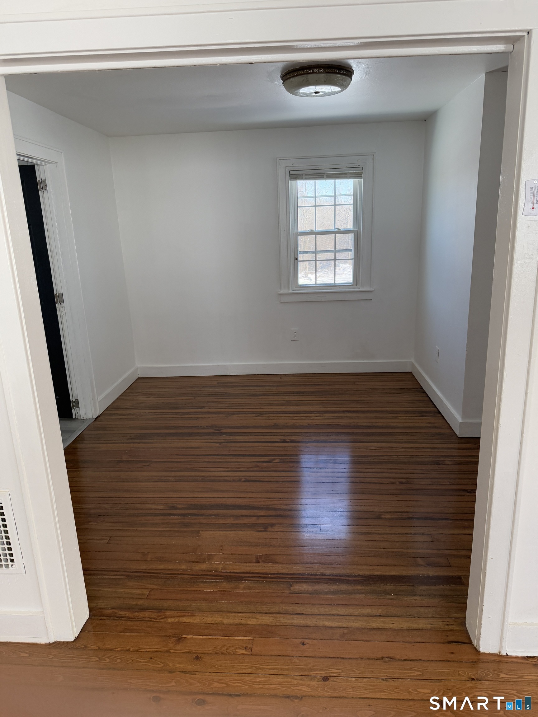 41 South Street Plymouth, CT 06782 - Photo 2 of 17