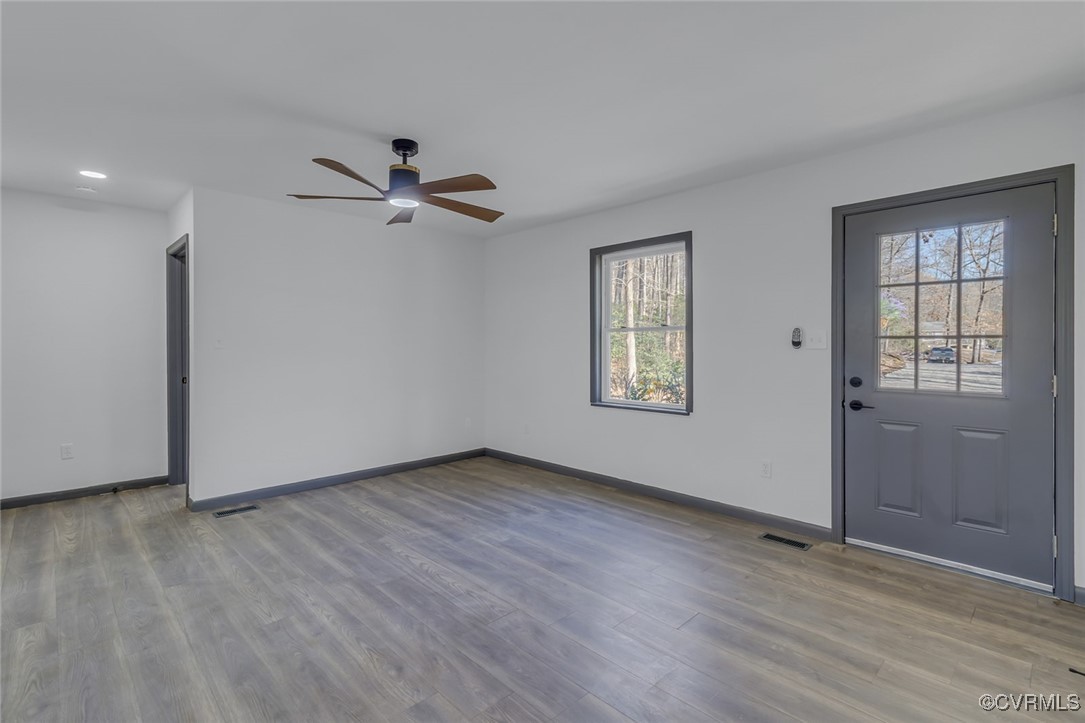 853 Regent Road Topping, VA 23169 - Photo 12 of 30 Gallery Image 12