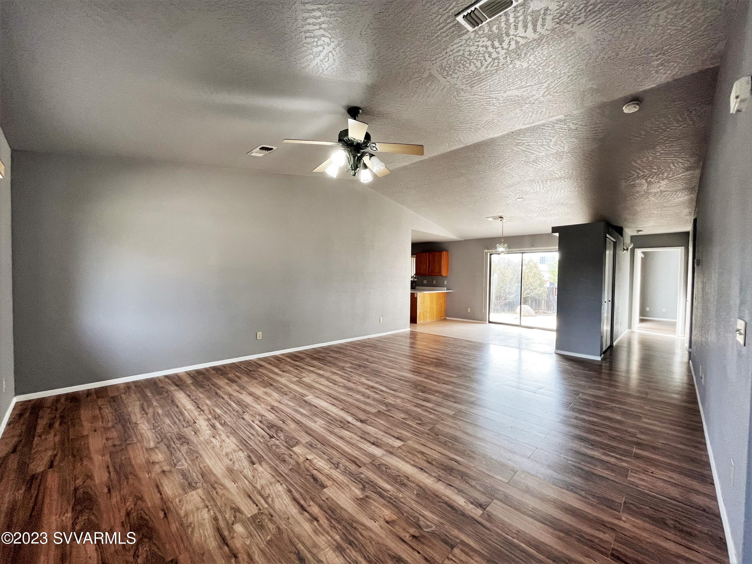 4735 Smoke Signal Way Rimrock, AZ 86335 - Photo 11 of 34 Living Room