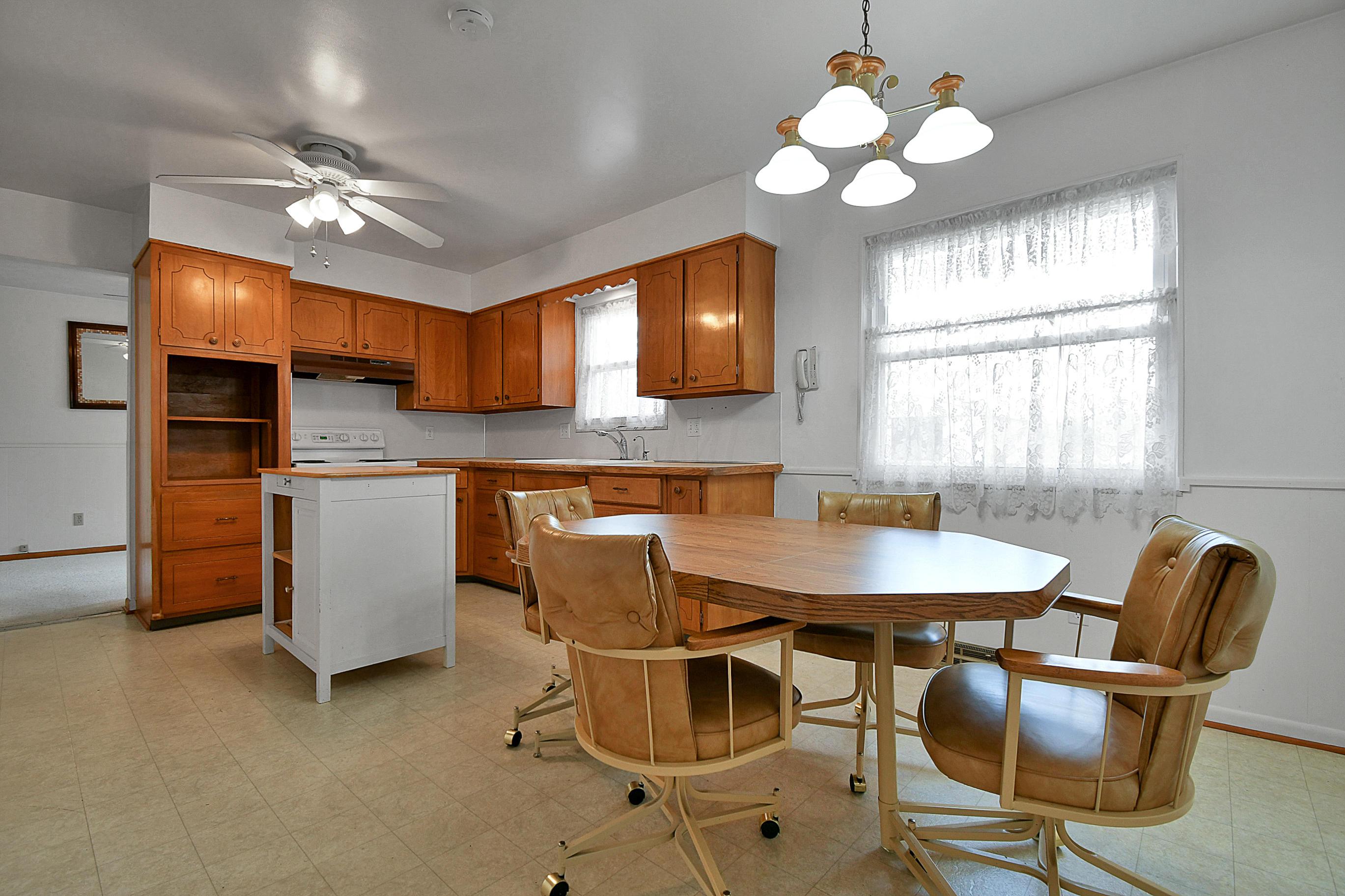 1118 Murnan Road Galloway, OH 43119 - Photo 10 of 44 Gallery Image 10