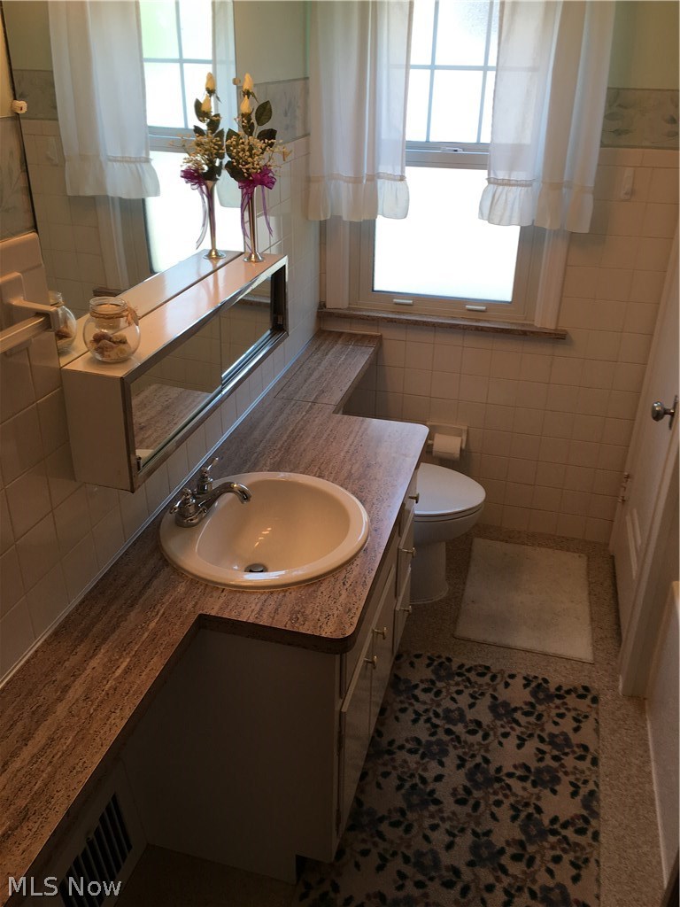 9512 Birchwood Road Cleveland, OH 44125 - Photo 22 of 35