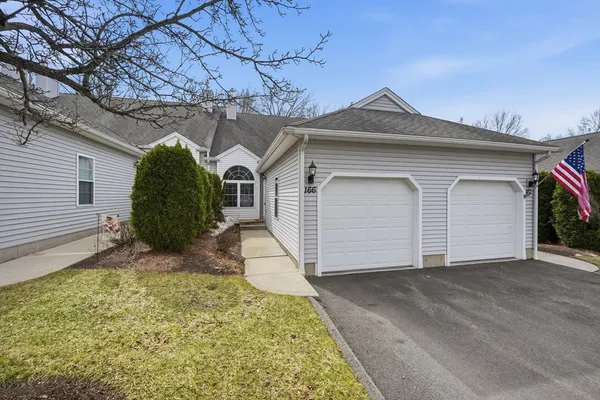 $339,900 | 166 Brookfield Lane, Unit 166, Agawam, MA 01001