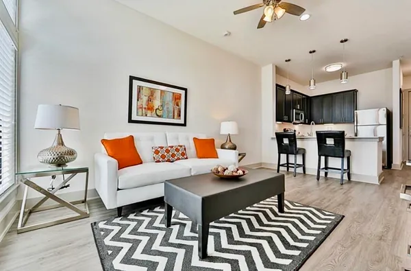 $1,380 | 2727 Brazos Street, Unit 9, Houston, TX 77006