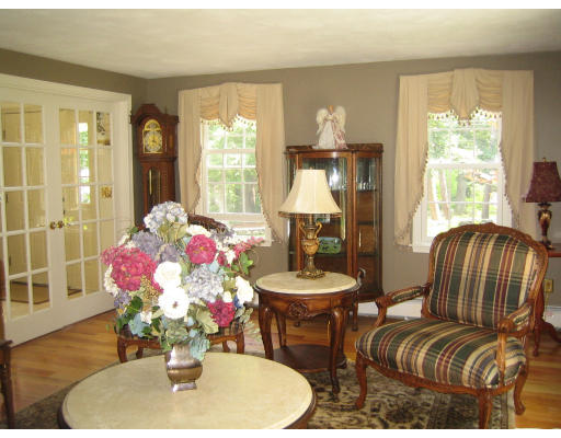 36 Scott Road Harvard, MA 01451 - Photo 8 of 19 Gallery Image 8