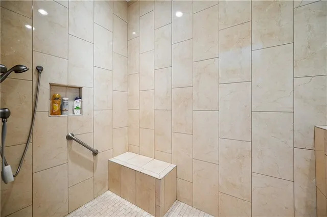 $670,000 | 224 Hidden Pines Drive, Pineville, LA 71360