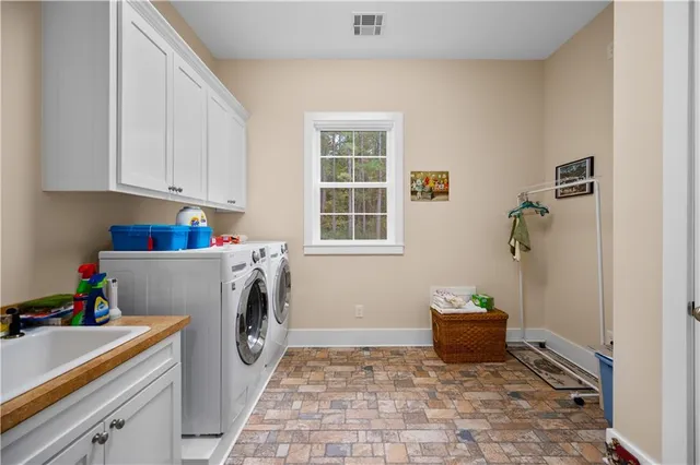 $670,000 | 224 Hidden Pines Drive, Pineville, LA 71360