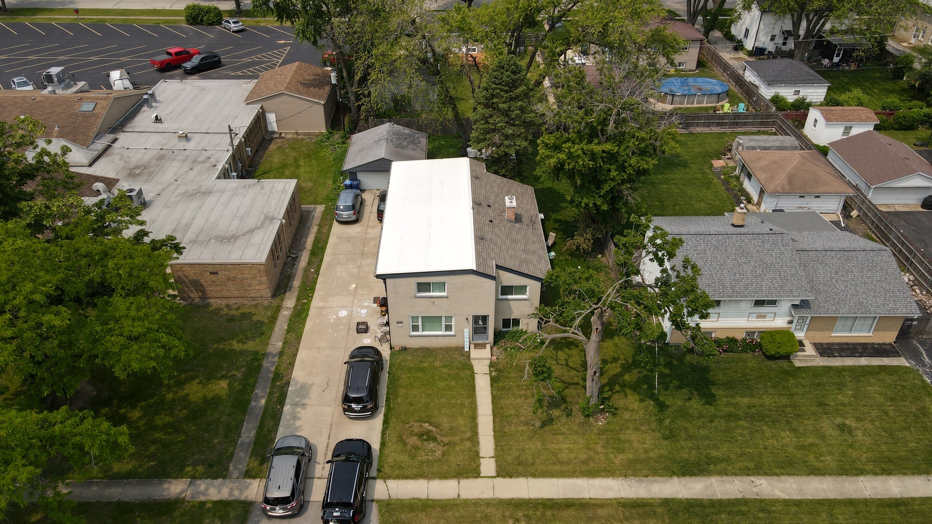 400 North Addison Road Villa Park, IL 60181 - Photo 18 of 21 an aerial view of a house with outdoor space