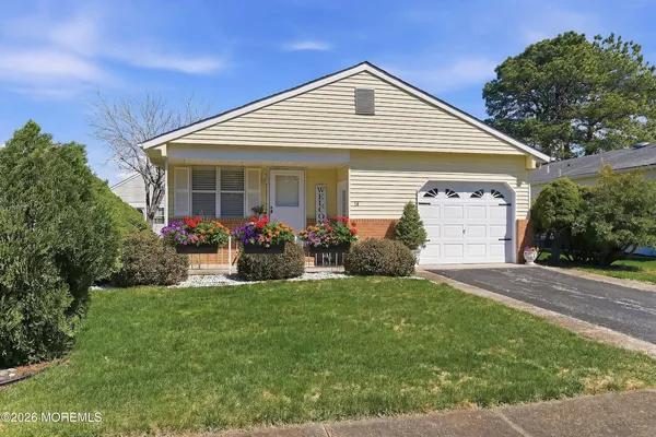 $289,000 | 14 Woodstock Drive, Toms River, NJ 08757