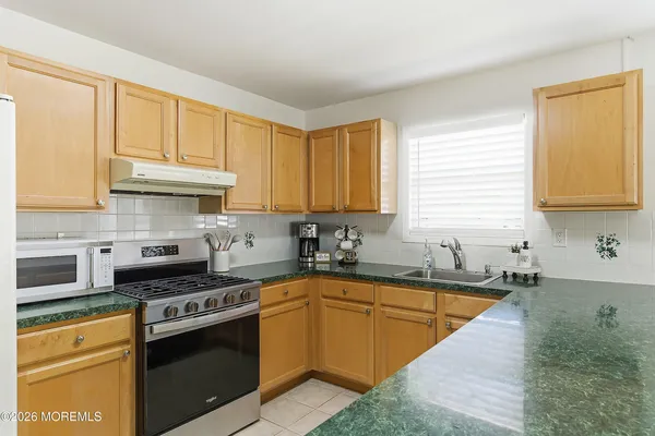 $289,000 | 14 Woodstock Drive, Toms River, NJ 08757