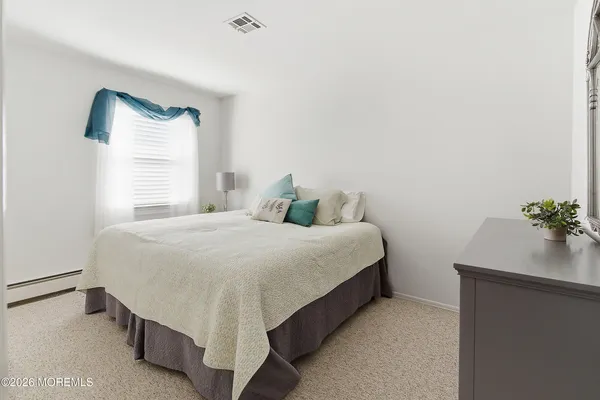 $289,000 | 14 Woodstock Drive, Toms River, NJ 08757