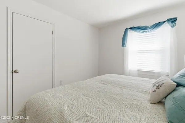 $289,000 | 14 Woodstock Drive, Toms River, NJ 08757