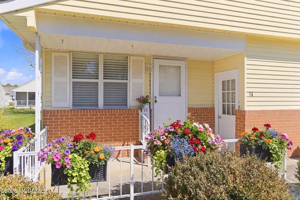 $289,000 | 14 Woodstock Drive, Toms River, NJ 08757