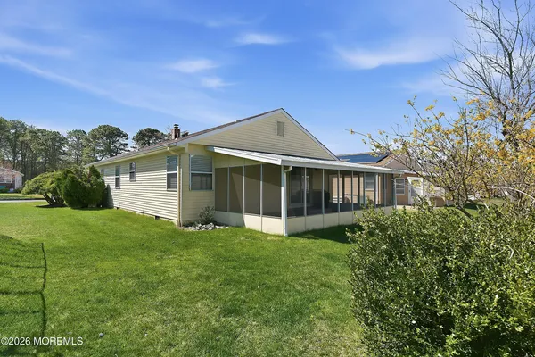 $289,000 | 14 Woodstock Drive, Toms River, NJ 08757