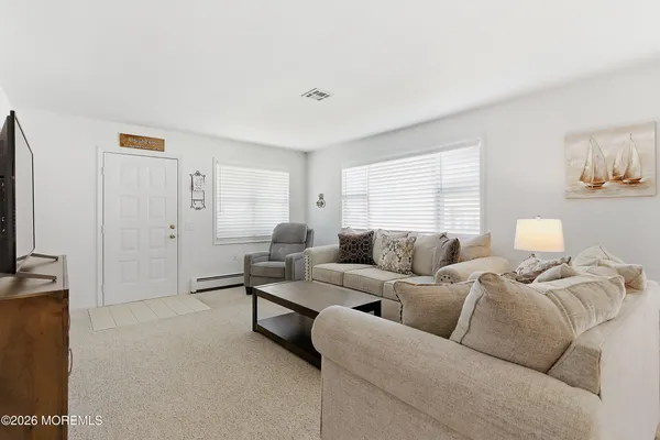 $289,000 | 14 Woodstock Drive, Toms River, NJ 08757