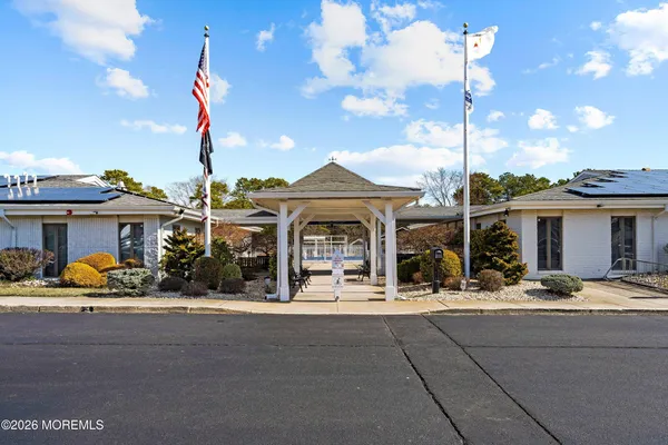 $289,000 | 14 Woodstock Drive, Toms River, NJ 08757