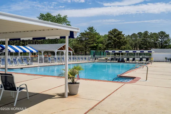 $289,000 | 14 Woodstock Drive, Toms River, NJ 08757