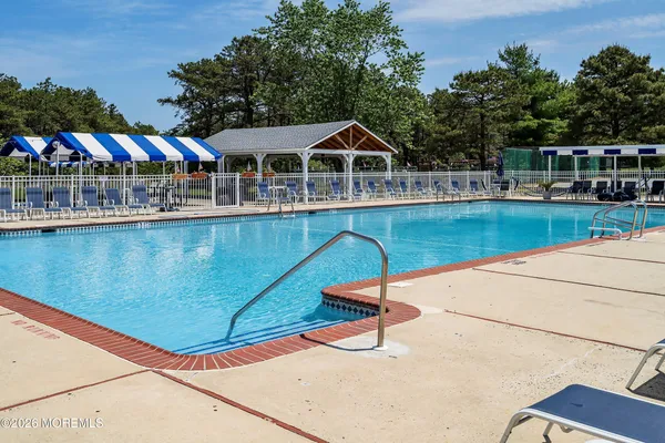 $289,000 | 14 Woodstock Drive, Toms River, NJ 08757