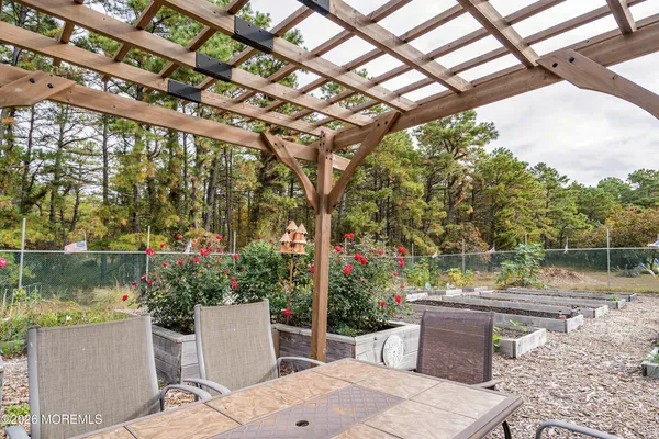 $289,000 | 14 Woodstock Drive, Toms River, NJ 08757