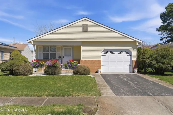$289,000 | 14 Woodstock Drive, Toms River, NJ 08757