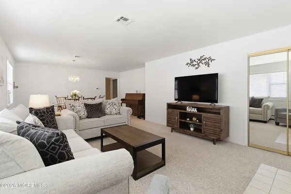 $289,000 | 14 Woodstock Drive, Toms River, NJ 08757