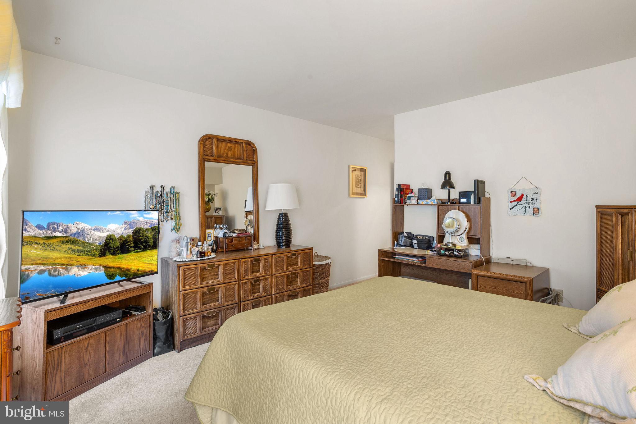 48 Pinewood Drive Hamilton, NJ 08690 - Photo 13 of 15 Primary Bedroom