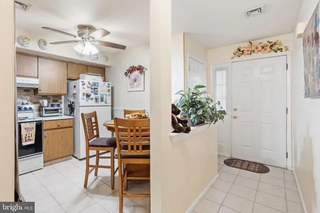 $319,500 | 48 Pinewood Drive, Hamilton, NJ 08690