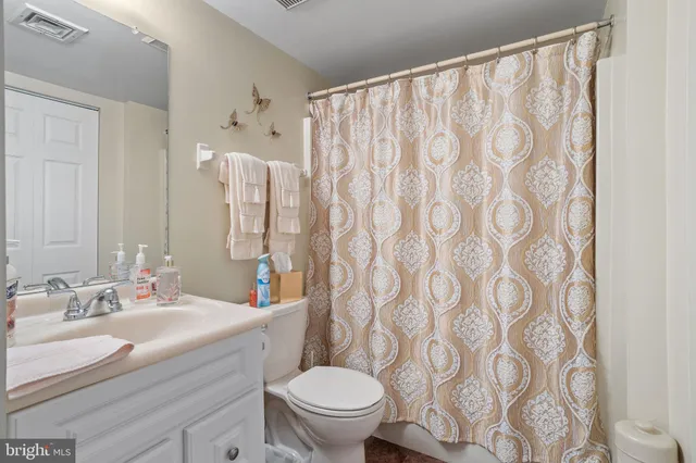 $319,500 | 48 Pinewood Drive, Hamilton, NJ 08690