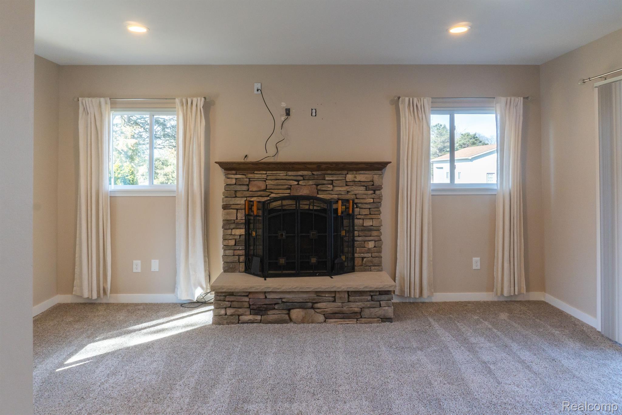 5781 Byron Road Howell, MI 48855 - Photo 12 of 39 Gallery Image 12