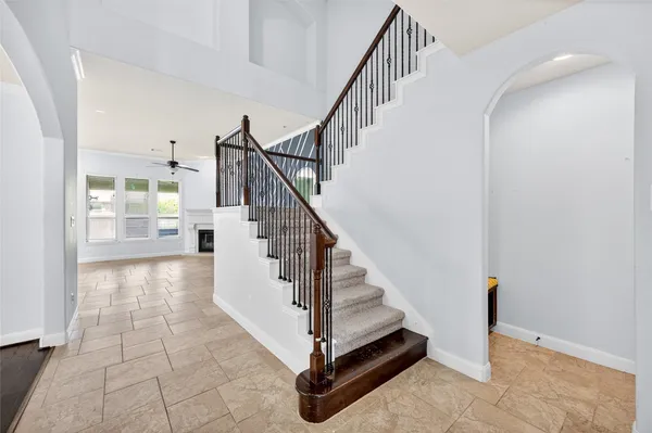 a view of entryway and hall