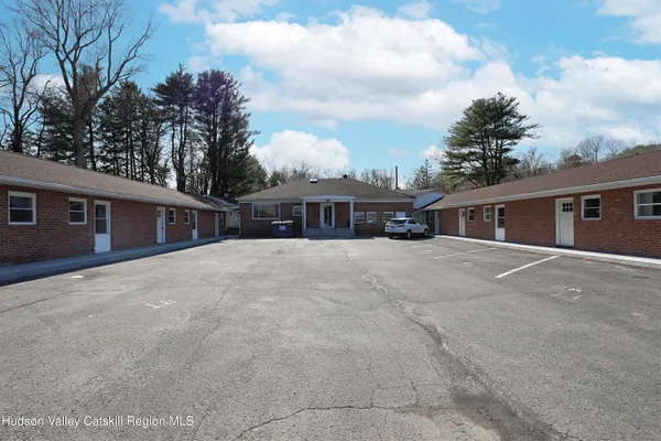 $2,300 | 14311 Rte 9W, Ravena, NY 12143