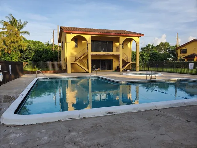 $3,500 | 2743 Northwest 47th Terrace, Unit 604, Lauderdale Lakes, FL 33313