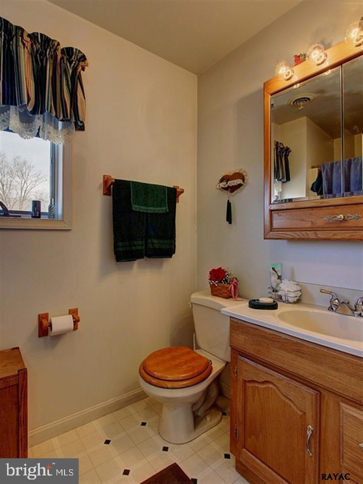 2832 Smoketown Road Spring Grove, PA 17362 - Photo 19 of 27