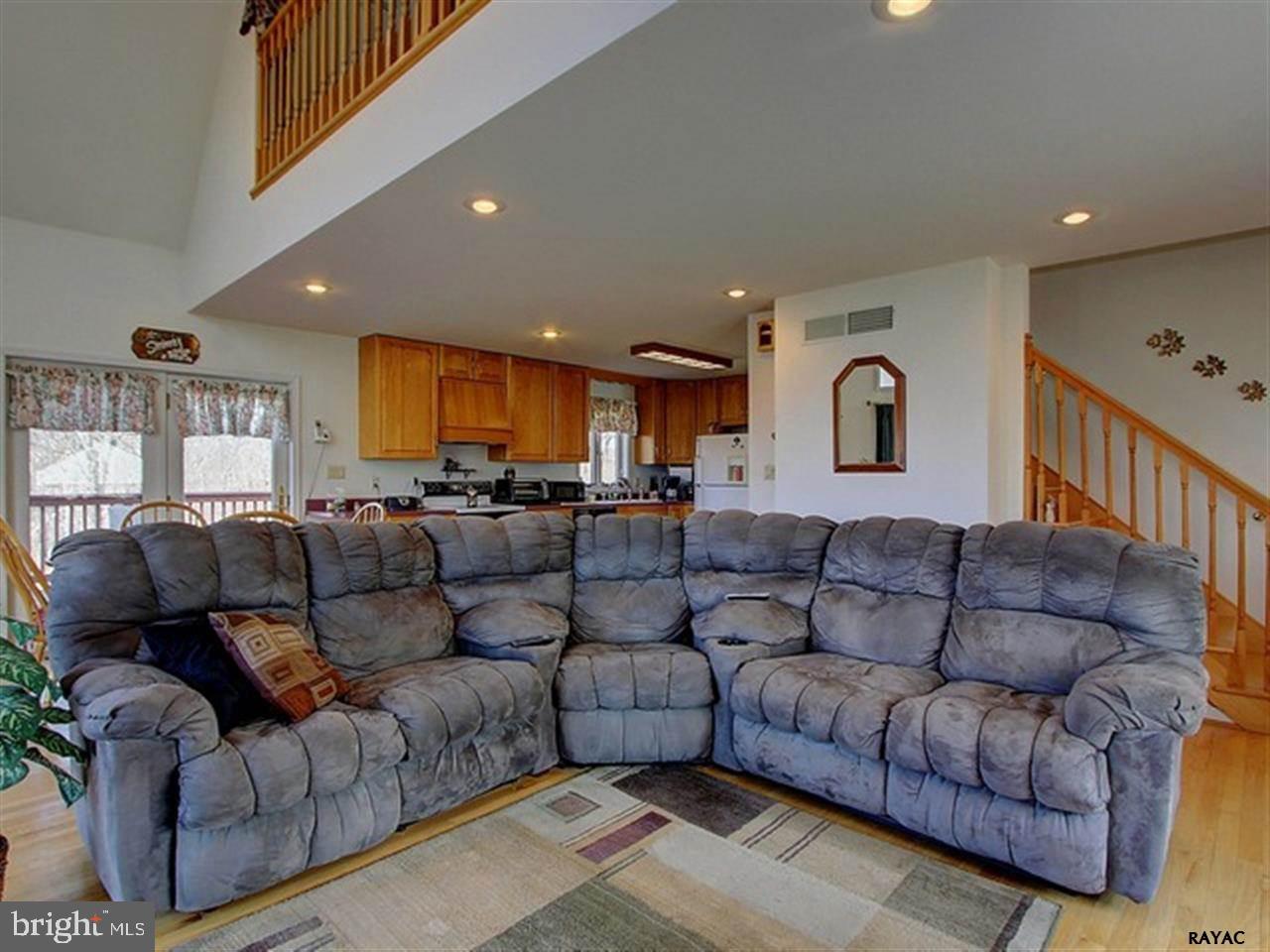 2832 Smoketown Road Spring Grove, PA 17362 - Photo 4 of 27
