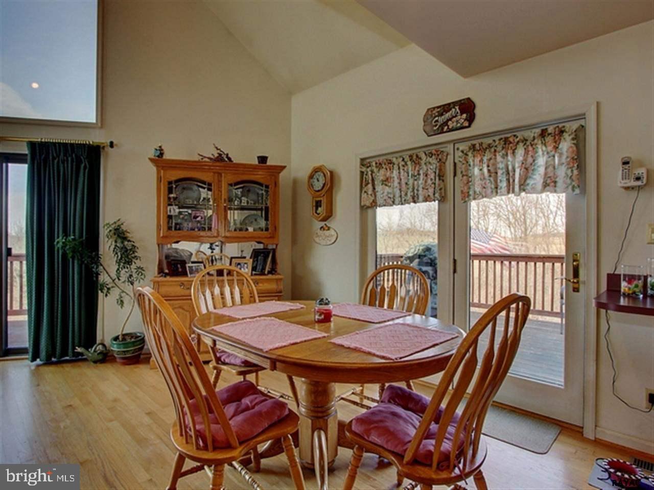2832 Smoketown Road Spring Grove, PA 17362 - Photo 7 of 27