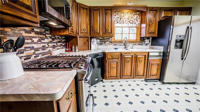577 Callery Road Cranberry Township, PA 16066 - Photo 6 of 25 Gallery Image 6