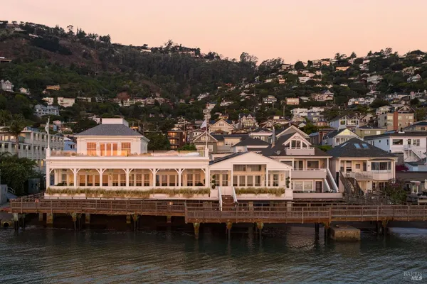 $28,000,000 | 201 Bridgeway, Sausalito, CA 94965