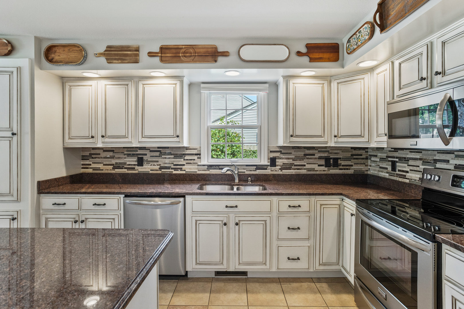 1714 Lakeside Drive Champaign, IL 61821 - Photo 16 of 43