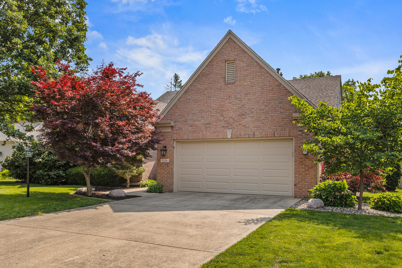 1714 Lakeside Drive Champaign, IL 61821 - Photo 3 of 43