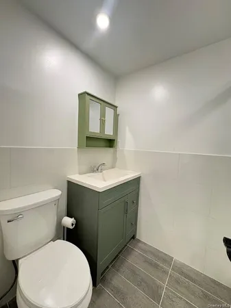 $2,250 | 69-16 Almeda Avenue, Unit 1 | Arverne