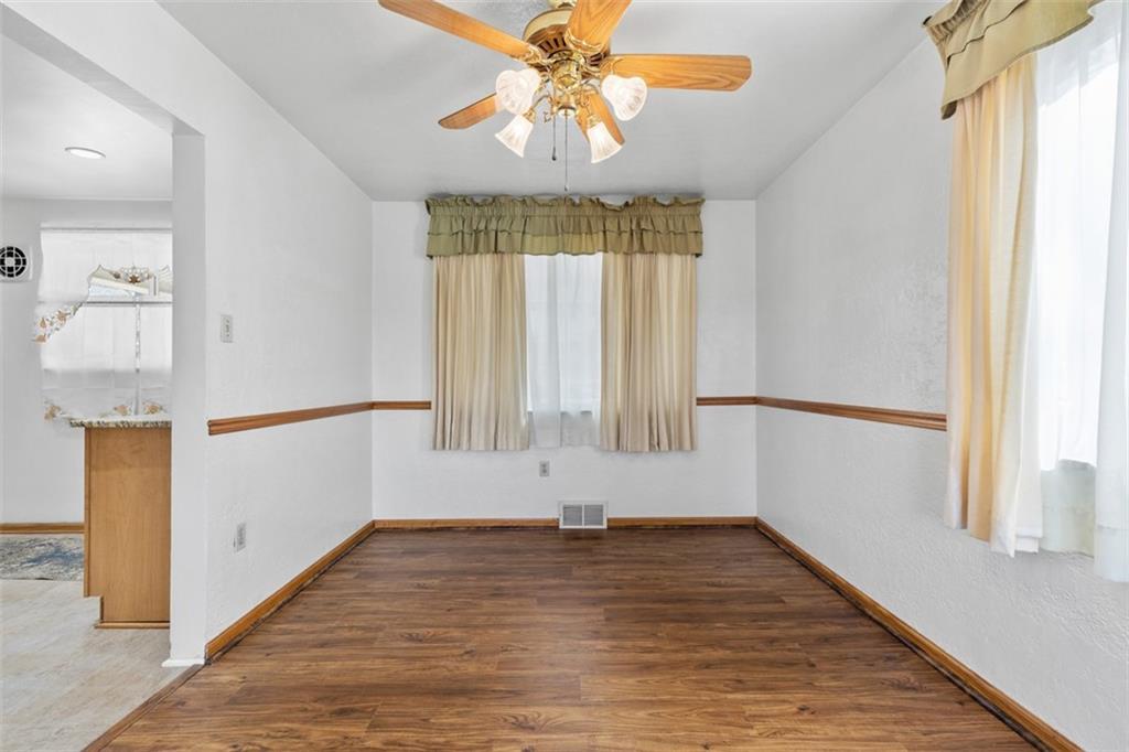 607 Sunset Road Pittsburgh, PA 15237 - Photo 15 of 37