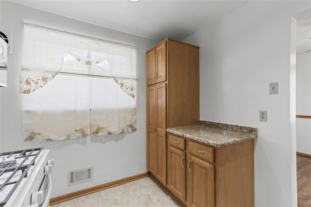 607 Sunset Road Pittsburgh, PA 15237 - Photo 19 of 37