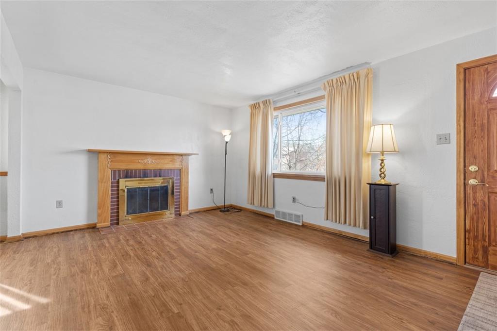 607 Sunset Road Pittsburgh, PA 15237 - Photo 6 of 37