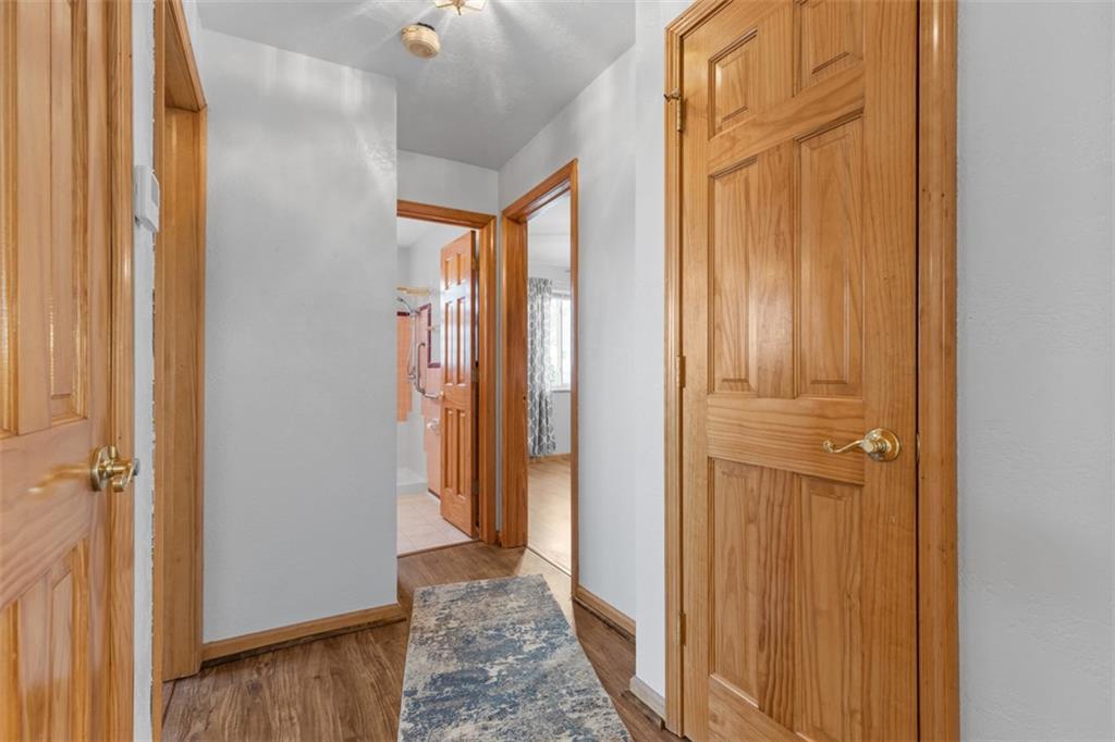 607 Sunset Road Pittsburgh, PA 15237 - Photo 8 of 37