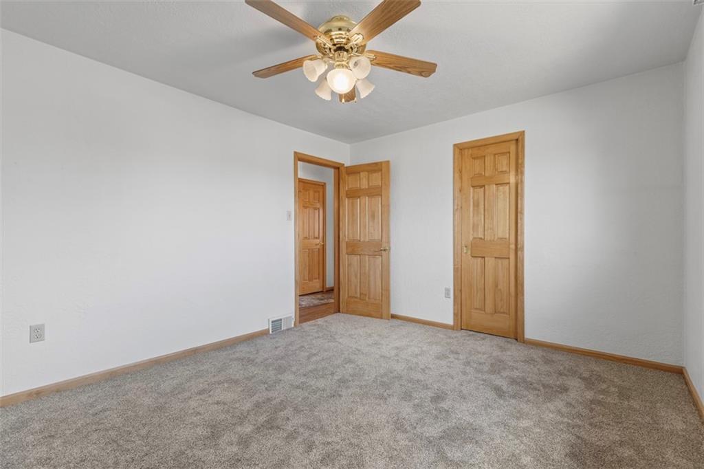 607 Sunset Road Pittsburgh, PA 15237 - Photo 10 of 37